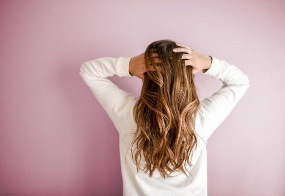 Rozjaśnianie włosów – czy można robić samemu?