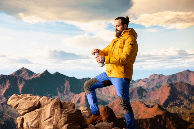 Zanurz się w nieznane: Jak sporty ekstremalne mogą stać się kluczem do odkrywania siebie