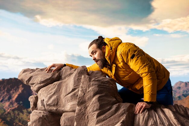 Życie na krawędzi: jak sporty ekstremalne mogą stać się drogą do osobistego rozwoju