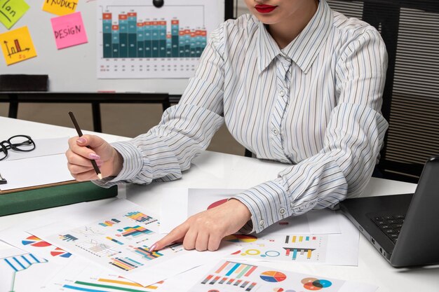 Jak efektywna księgowość wspiera rozwój małych i średnich przedsiębiorstw