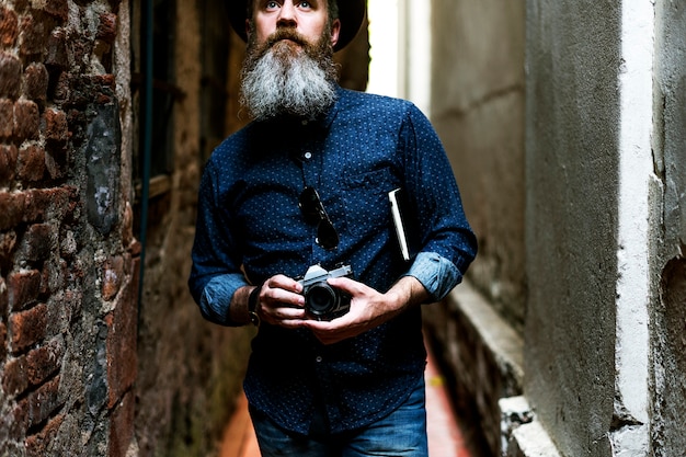 Jak wybrać idealną odzież myśliwską na różne pory roku?