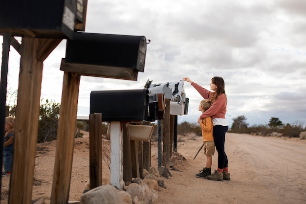 Korzyści z wynajmu toalet przenośnych na placach budowy